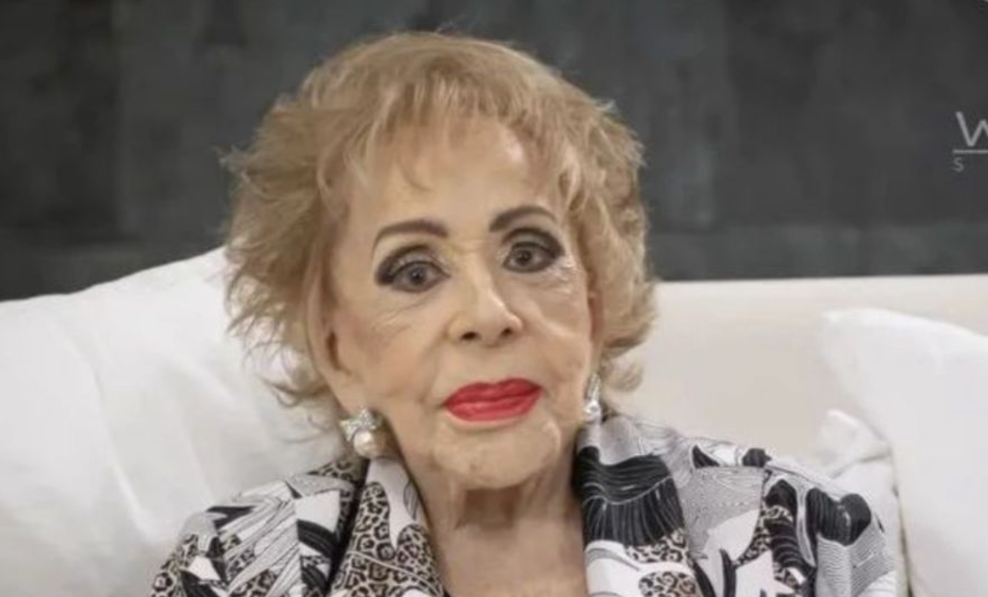 Por un remedio casero mal aplicado, Silvia Pinal es hospitalizada de urgencia
